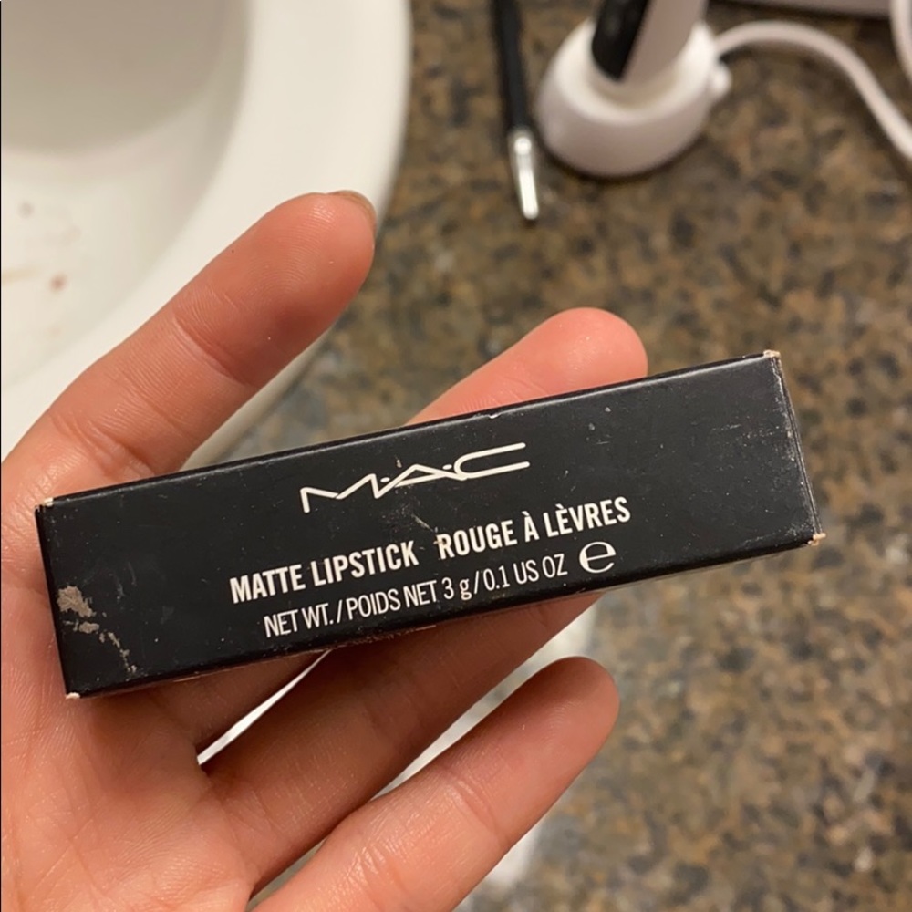 Mac silly lipstick